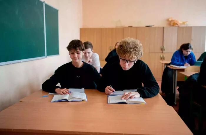 «Дайте графік обстрілів». Українців обурила нова рекомендація Міносвіти для шкіл