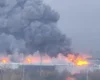 У Петербурзі після атаки дронів спалахнув склад Ozon (відео)