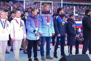 Російський лижник, яка мітингував з «Z» на одязі, отримав нейтральний статус