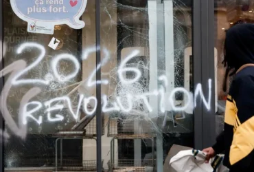 Чому Європою поширилися протести? Пояснення The Guardian
