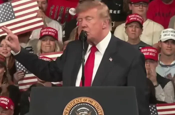 «Ми отримали обидві задарма»: Трамп заявив про встановлення контролю над двома країнами