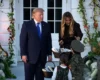 Хлопчик у радянській військовій формі отримав подарунок від Трампа у Білому домі (відео)
