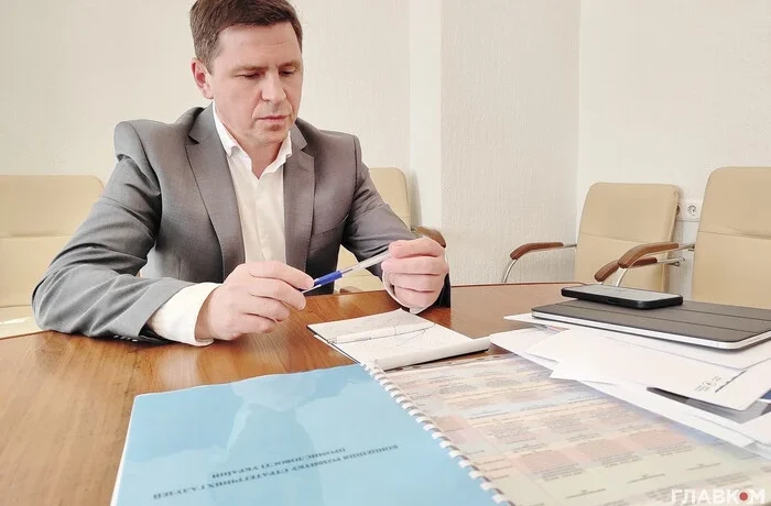 Михайло Подоляк заявив, що команда підсанкційного президента ФІДЕ «не є контрольована Росією»