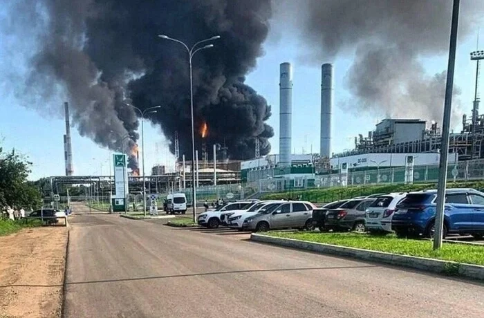 Сили оборони вивели з ладу 51% нафтопереробних потужностей Росії