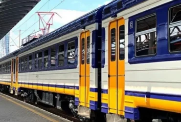 У Києві розширено перевезення міською електричкою через обмеження метро