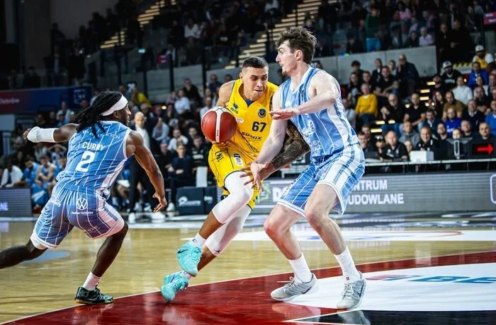 В’ячеслав Бобров відзначився дабл-даблом у грі чемпіонату Польщі