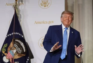 «Росія вторглася в Україну, а капітулювали США». Політолог жорстко пройшовся по Трампу