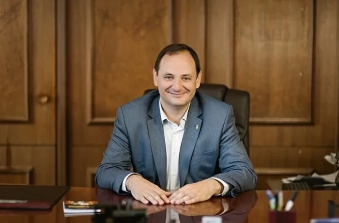 Мер Франківська пропонує незвичні бонуси жінкам, які погодяться сісти за кермо автобуса