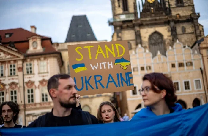 У Threads набрав популярності світовий флешмоб на підтримку України