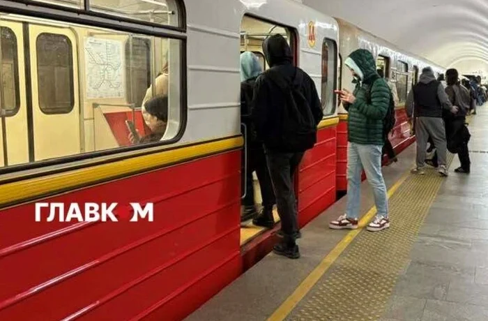 Поїзди можуть їхати без зупинок: столичне метро змінило правила руху під час тривалих тривог