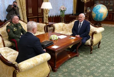 Після візиту міністра оборони РФ Лукашенко змінив командування армії Білорусі