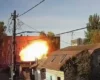 У мережі з’явилося відео прицільного удару російського дрона по школі у Києві