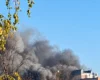 Окупанти вдарили по багатоповерхівці у Харкові: зруйновано верхні поверхи