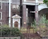 Дипломатія в кущах. Який вигляд тепер має покинуте посольство Білорусі в Києві (фото)