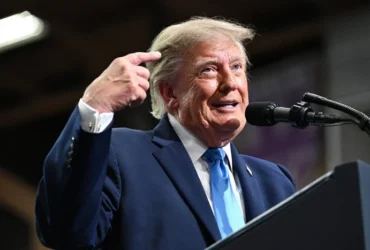 Трамп заявив, що Росія сміється із західних санкцій
