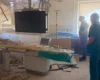 Росіяни вдруге вдарили по Інституту Стражеска у Києві: зруйнована операційна, є поранений
