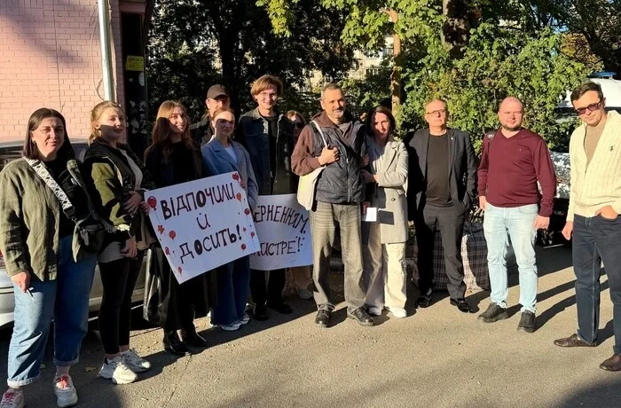 Підозрюваний у сексуальному насильстві режисер Білоус вийшов із СІЗО