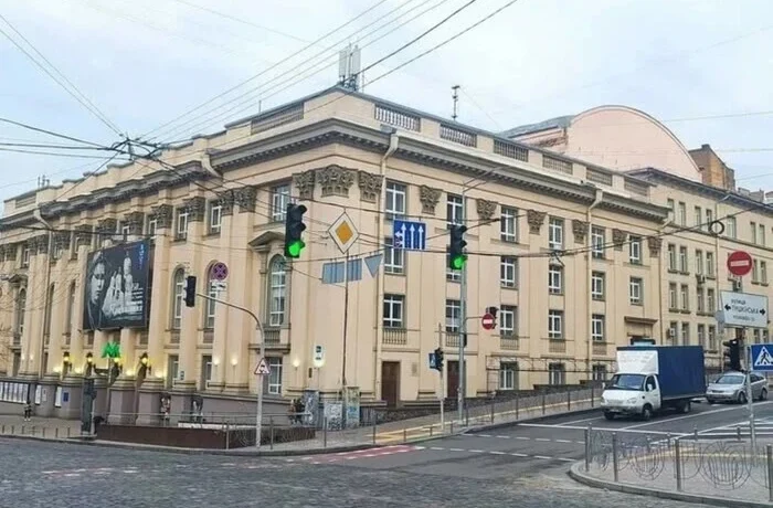 Театру Лесі Українки – 100 років: з нагоди ювілею вся трупа вийде на сцену у спеціальній виставі