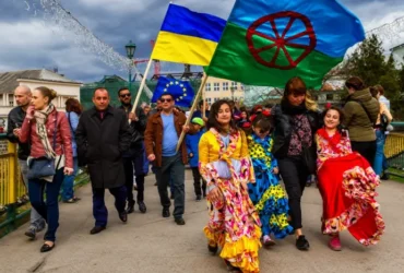 Між табором, Європою та фронтом. Як війна змінила життя закарпатських ромів