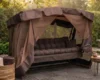 Сімейний відпочинок на свіжому повітрі: як обрати розкладні садові гойдалки