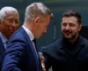 Зеленський уперше зустрівся з прем’єром Угорщини Мадяром у Брюсселі