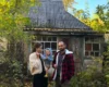 Українці купили хату в селі, там на них чекав сюрприз