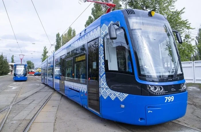 Київпастранс зупинив частину транспорту в трьох районах столиці