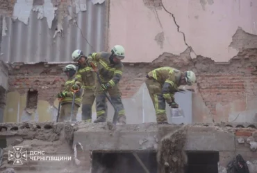 Рятувальники завершили роботи у Прилуках: Зеленський назвав кількість жертв