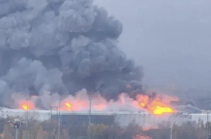 Що трапилось в Санкт-Петербурзі в ніч на 18 жовтня. Російський ШІ здивував відповіддю