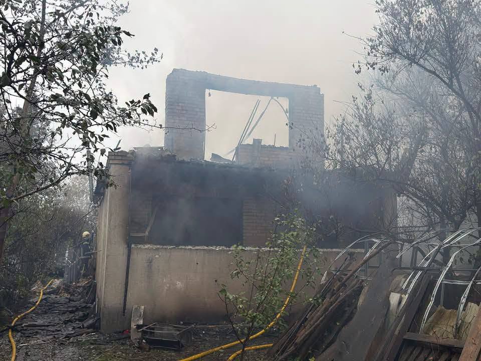 Все, зо залишилося від будинку, де жили три покоління родини