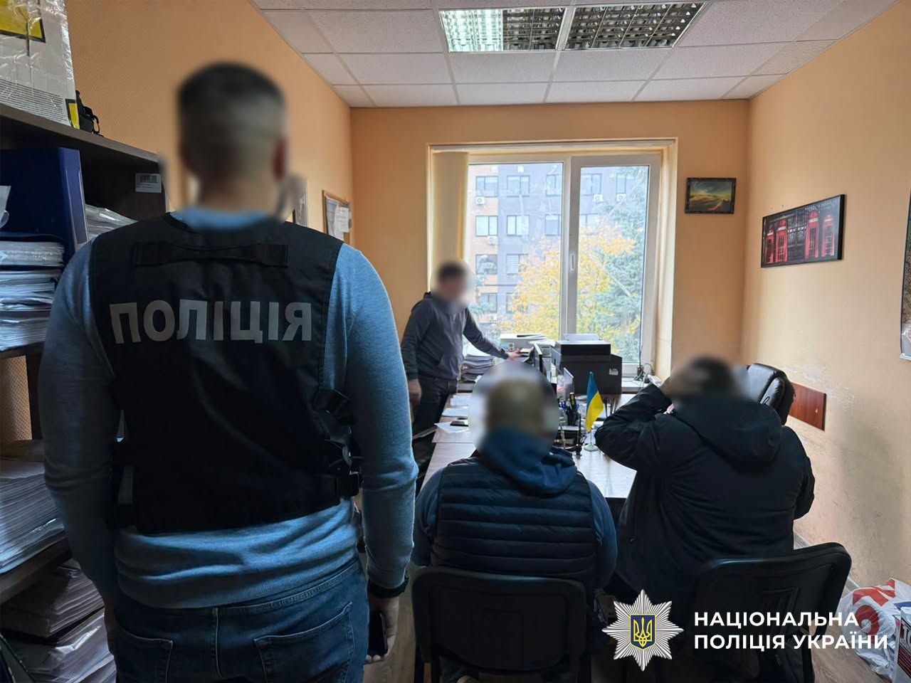 Поліцейські спільно зі спеціалістами Державної екологічної інспекції Столичного округу провели огляд території підприємства