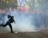 Протести у Франції. Поліція застосувала сльозогінний газ проти мітингувальників