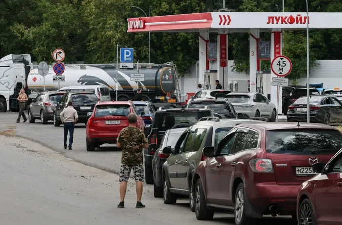NYT: Угода щодо російського енергетичного гіганта переплітається з війною в Україні