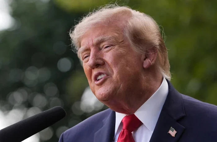 Не лише Україна. Трамп знайшов «винних» у подорожчанні бензину в США