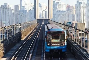 Обмеження на Південному мосту: як курсують поїзди «зеленої» гілки метро у години пік