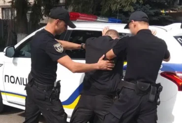 Чоловік із сокирою напав на людей у гіпермаркеті Ковеля: троє поранених