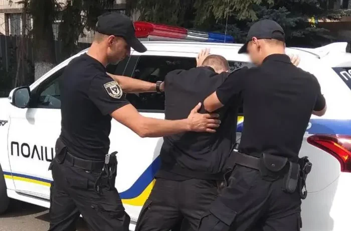 Чоловік із сокирою напав на людей у гіпермаркеті Ковеля: троє поранених
