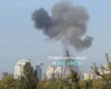 Росія влучила в дорогу на Північному мосту в Києві