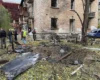 У Печерському районі столиці уламки дрона пошкодили п’ятиповерхівку, є постраждалі (фото)