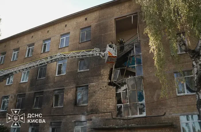 Російський удар по школі в Києві. Президент зробив жорстку заяву