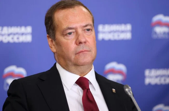 Медведєв пригрозив Вірменії долею України