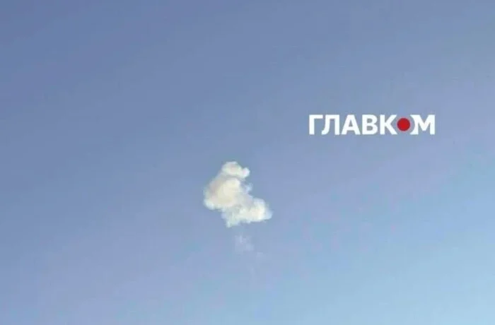 У Києві лунають вибухи, працює ППО