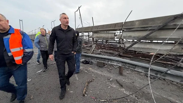 Мер Києва приїхав на Південний міст після ворожої атаки