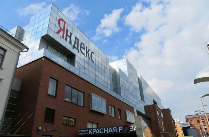 Російські ботоферми зазнали збоїв після ударів по «Яндексу»