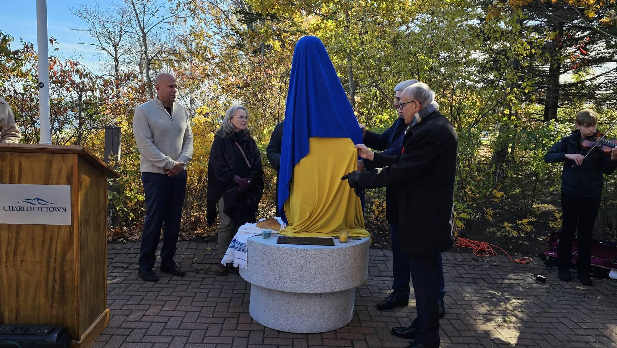 У Канаді відкрили перший в Атлантичному регіоні меморіал Голодомору фото 3