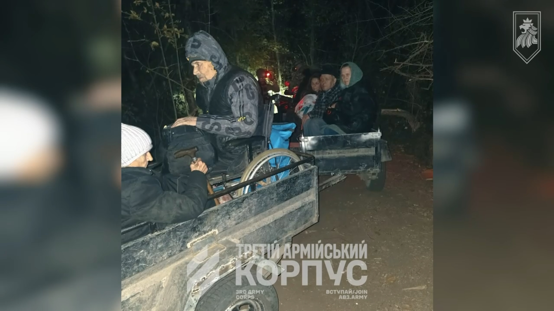 Українські військові евакуюють цивільних громадян з міста Лиман. Жовтень 2026