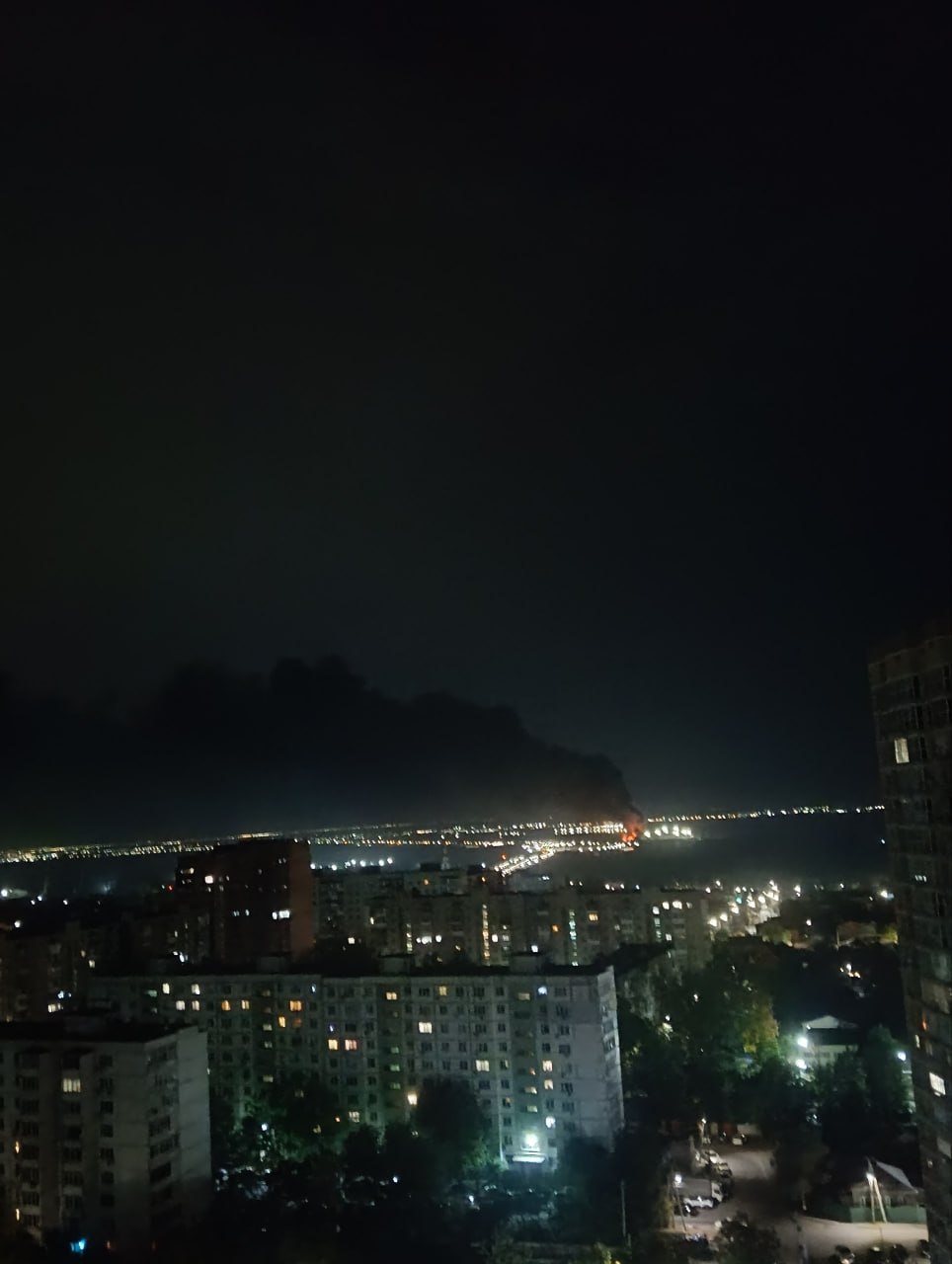 В Росії знову спалахнув термінал Новошахтинського НПЗ  фото 1