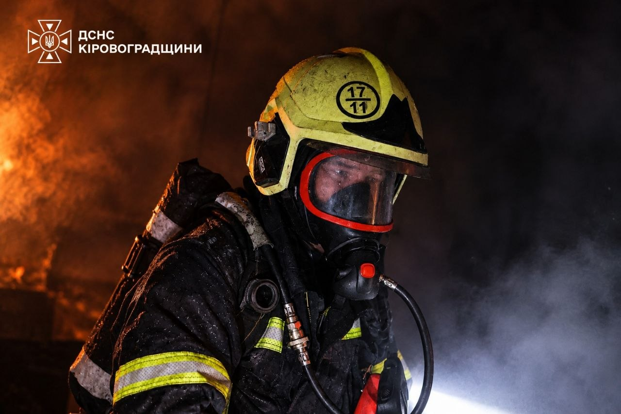 Кіровоградщина понад 10 год. перебувала під масованою атакою БпЛА: фото наслідків фото 1