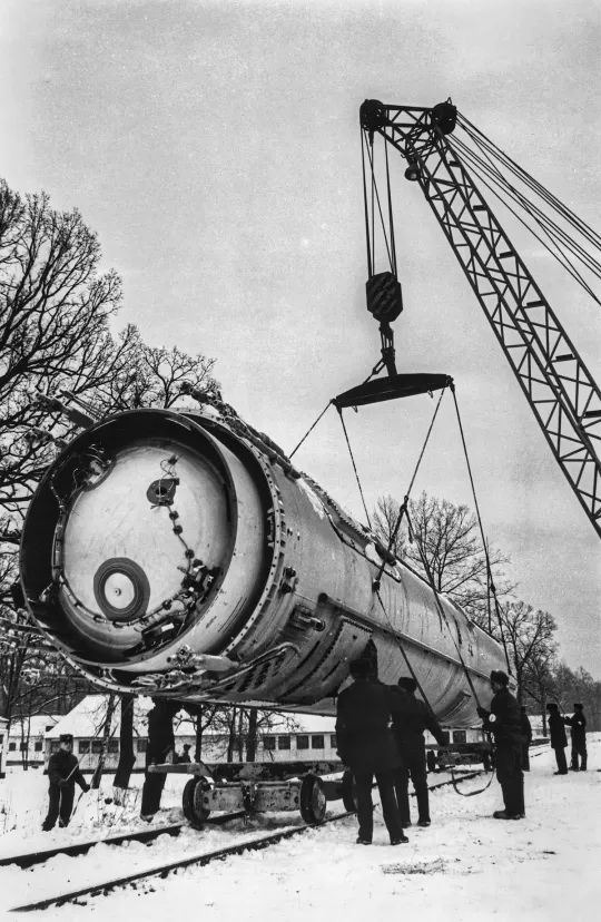 Ракети СС-18 відправляють на утилізацію, грудень 1997 року 
