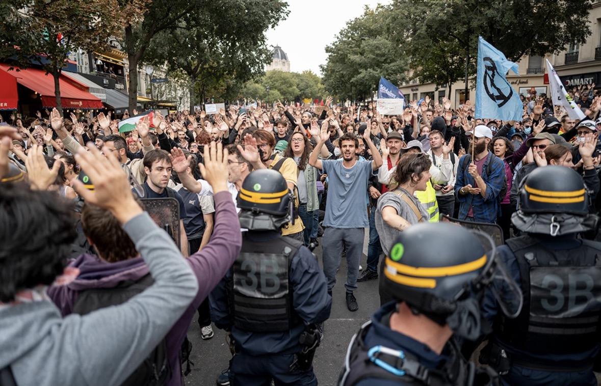 Європу охопили протести: що відбувалося цього тижня фото 6